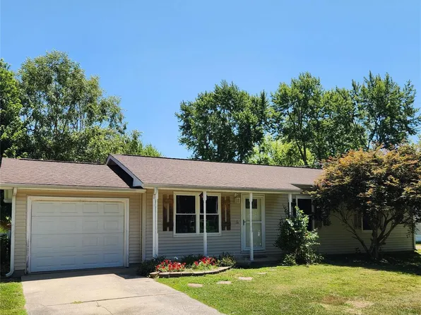 306 S Mulberry St, Highland, IL 62249