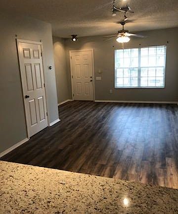 4th image of 12462 Berkeley Square Dr