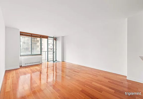 2nd image of 22 W 15th St APT 6G