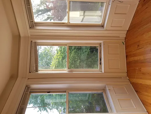 Rented by Max & Associates Realty Corp | media 24