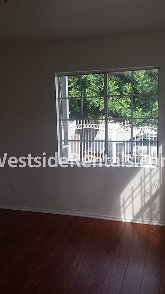 1st image of 714 E 108th St APT 6