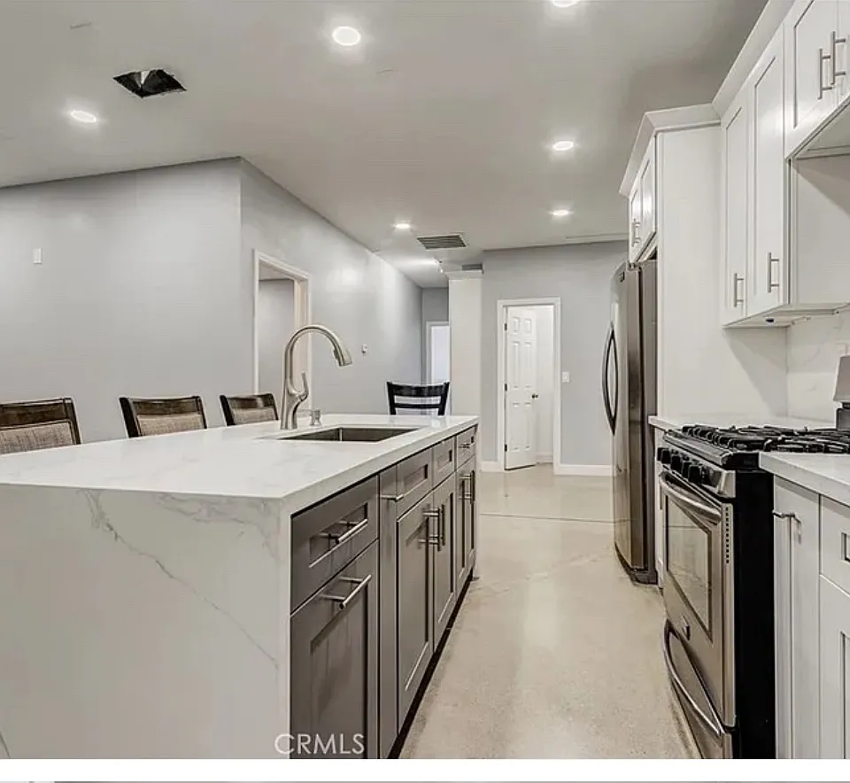 2 bed, 1000 sqft, $2,000 — Photo 4