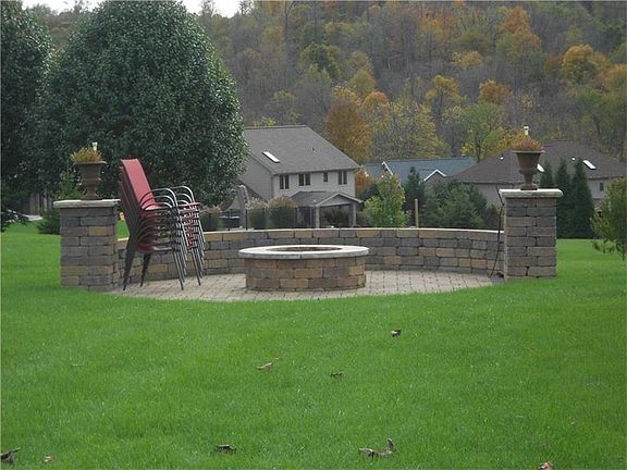 4th image of 12541 Carmichael Cir