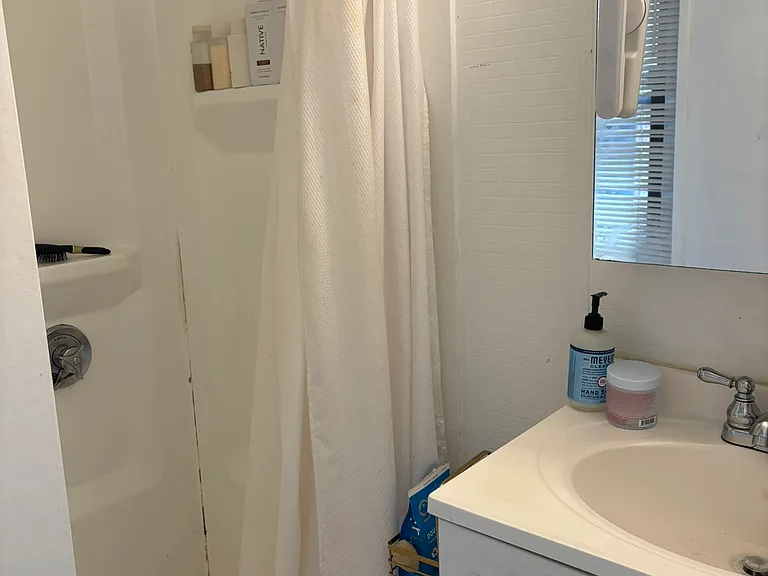 10 Wiget St #5 — Photo 6
