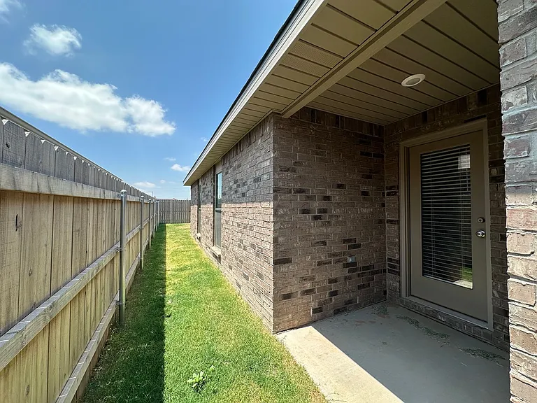 3402 Tiffin Ave — Photo 29