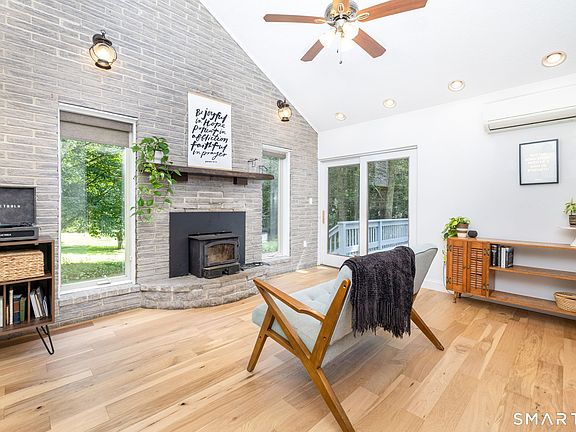 4th image of 120 Cushman Road