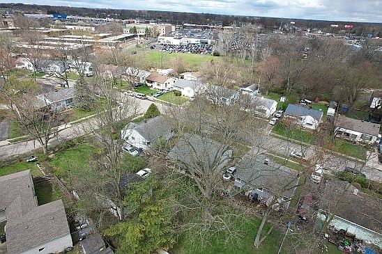 4th image of 2299 Belcher Dr