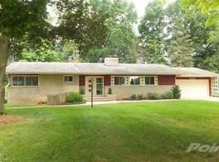 8236 N Hillcrest Dr #1, Berrien Springs, MI 49103