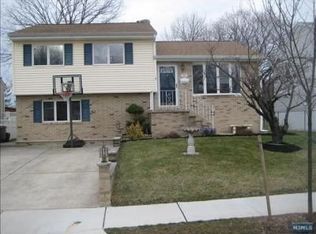 169 Palmer Ter, Wood Ridge, NJ 07075