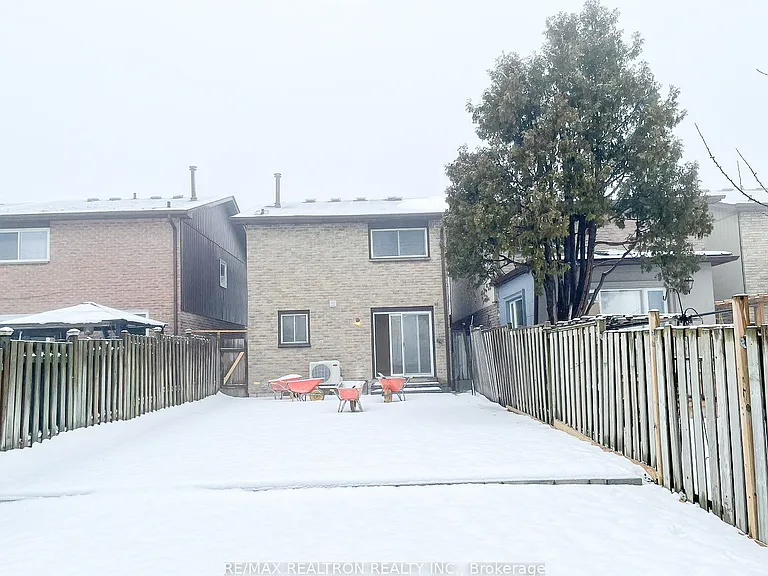 47 Cheeseman Dr — Photo 24