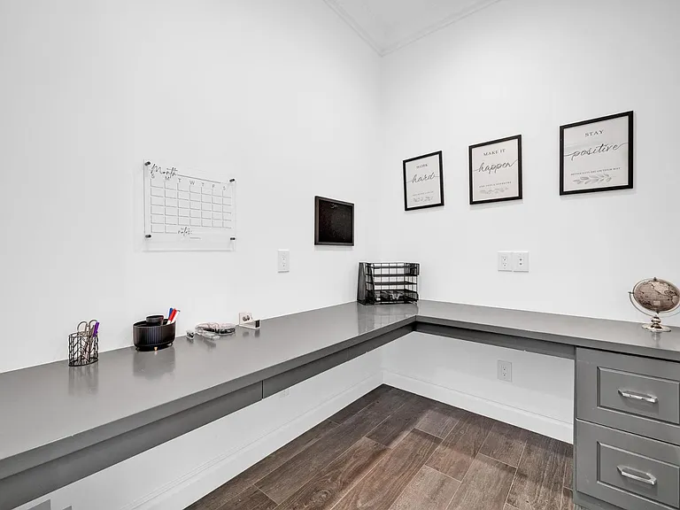 4819 N 68th Pl — Photo 38