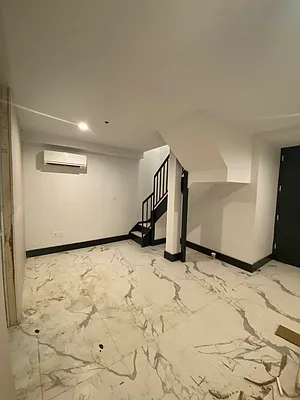 Rented by EXR | media 16