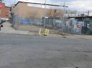 18 Stanwix St, Brooklyn, NY 11206