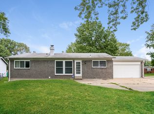 2915 Dover Dr, Florissant, MO 63033