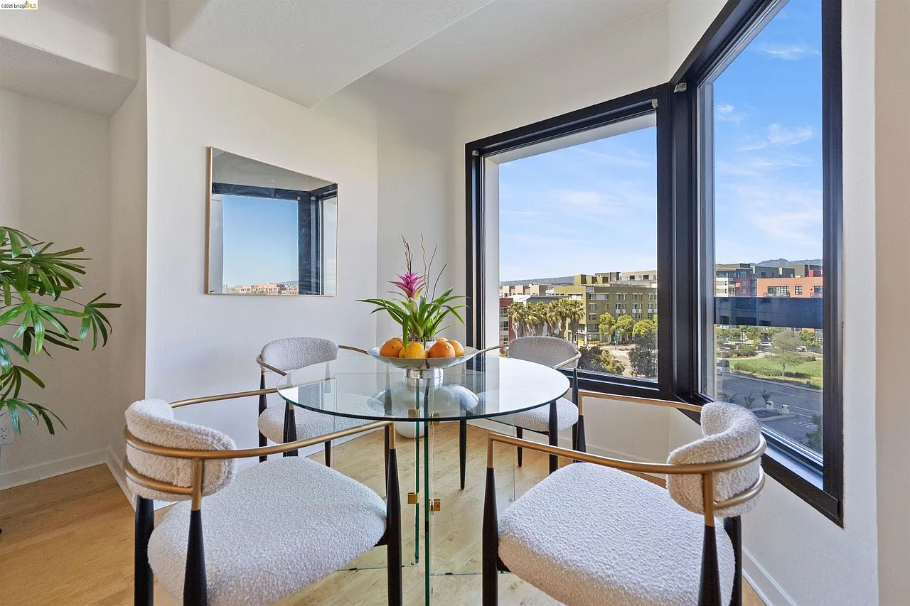 1 bed, 1.5 bath, 768 sqft, $3,000 — Photo 4