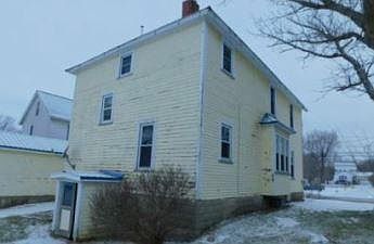3rd image of 318 E Erie St