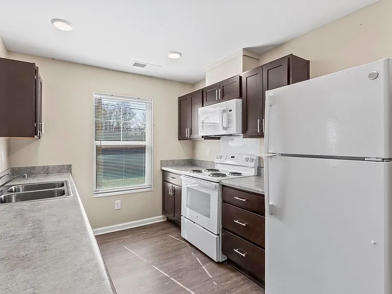 Stanton Park Apartments — Photo 7