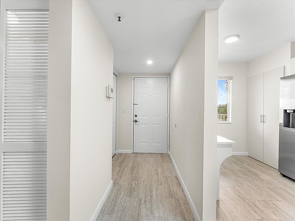 5th image of 14111 Royal Vista Drive #405