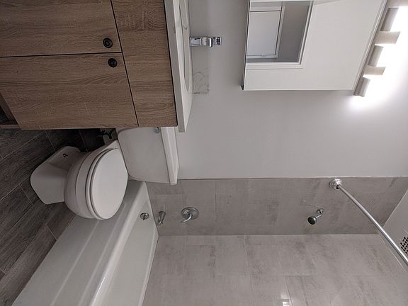 4th image of 210 E 29th St APT 4C