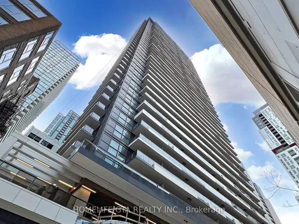 38 Widmer St #2710, Toronto, ON M5V 1X1