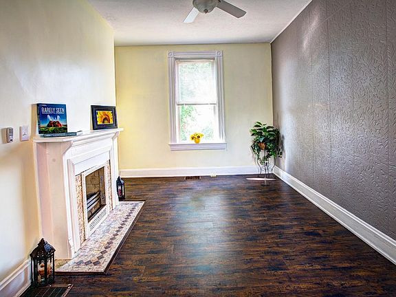 Dinning Room or Option Main Floor Bedroom