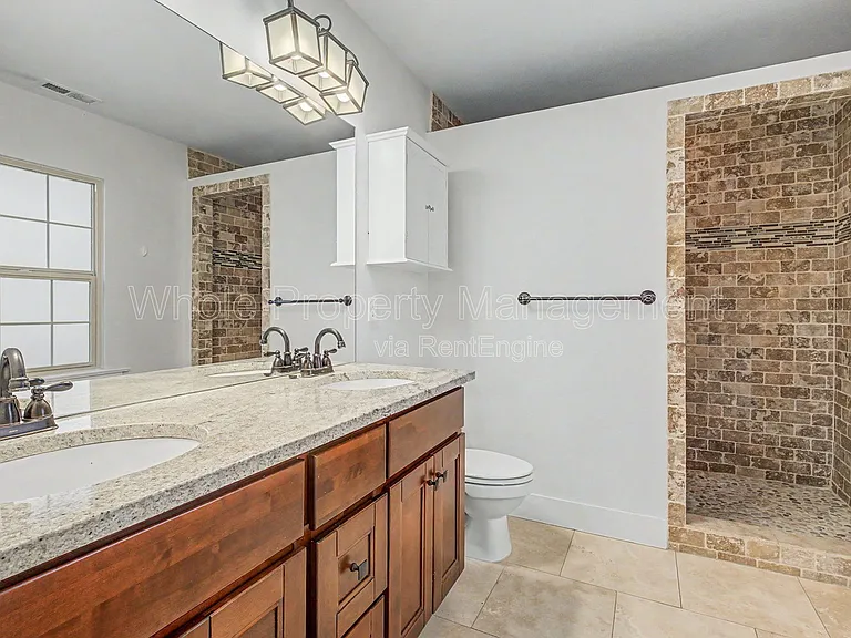 2514 Clermont St — Photo 13
