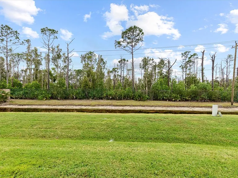 3358 Sabal Springs Blvd — Photo 25