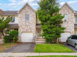 65 N Crest Pl, Lakewood, NJ 08701