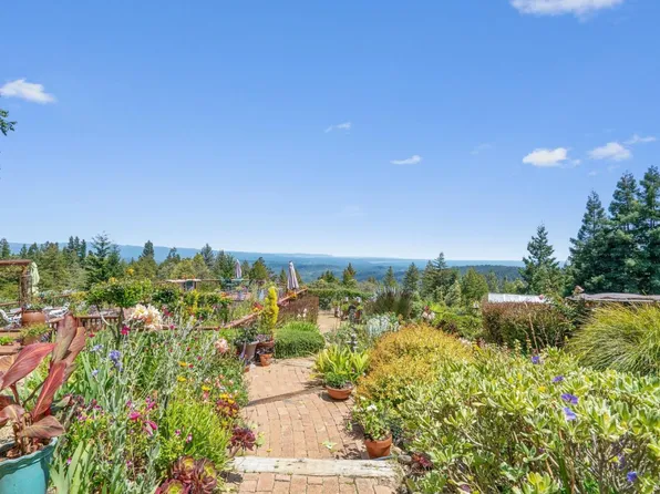 200 McAmant Dr, Santa Cruz, CA 95060