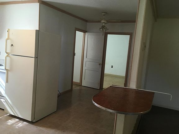 3rd image of 1405 Cannon Blvd