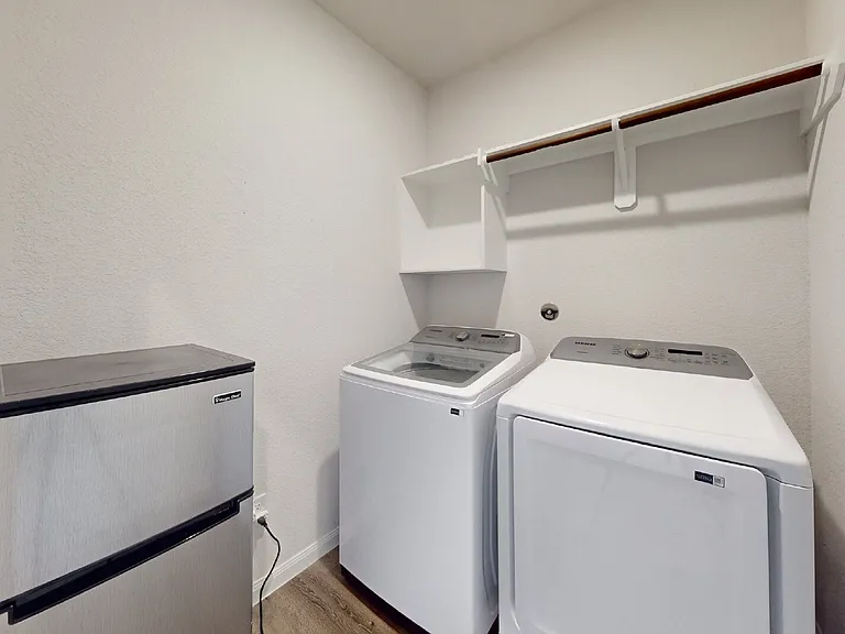 1415 Desire Ln — Photo 17