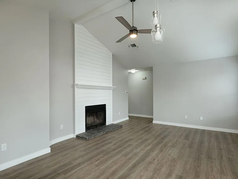 1301 Black Cherry Dr — Photo 3