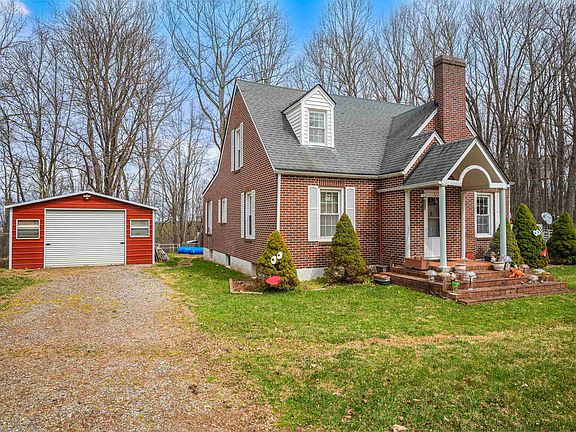 3rd image of 216 & 218 Penn Rd NW