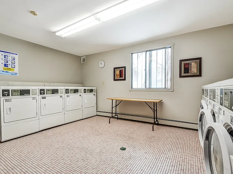 291 Brant Ave — Photo 34