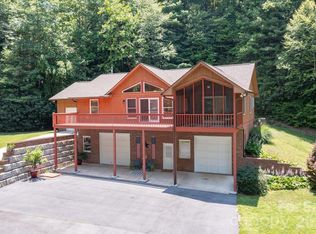 134 Valle Way, Hendersonville, NC 28739