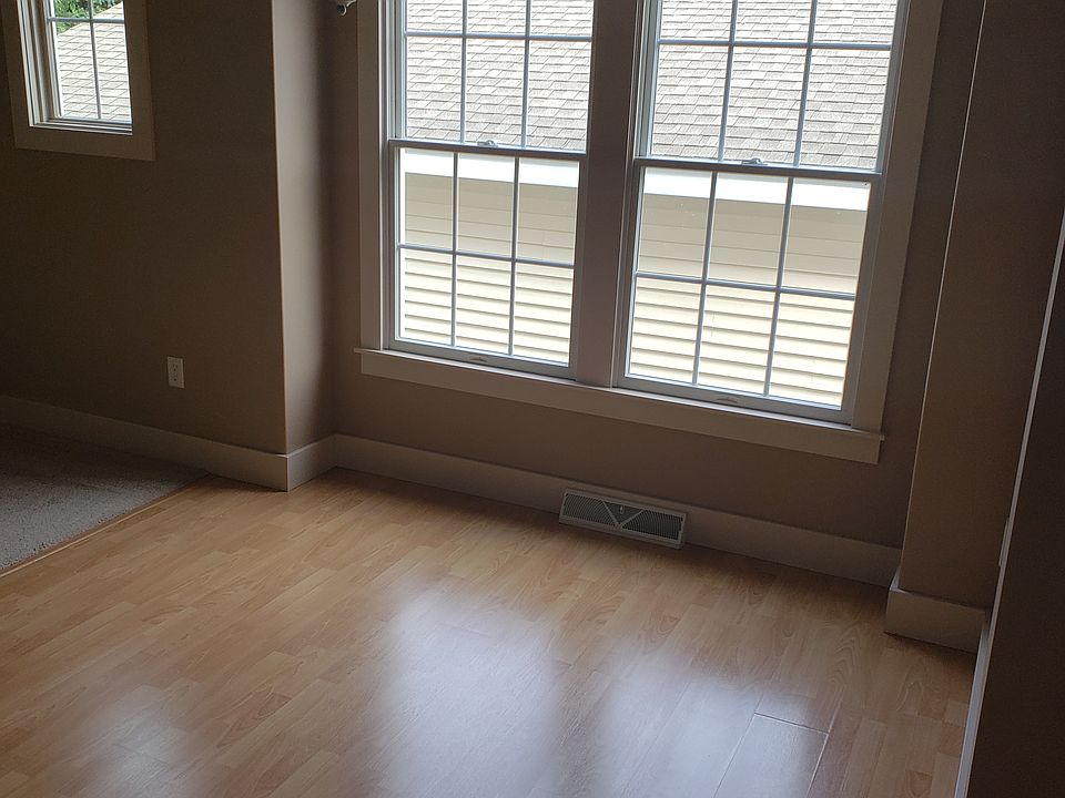 1st image of 1125 Moreland St