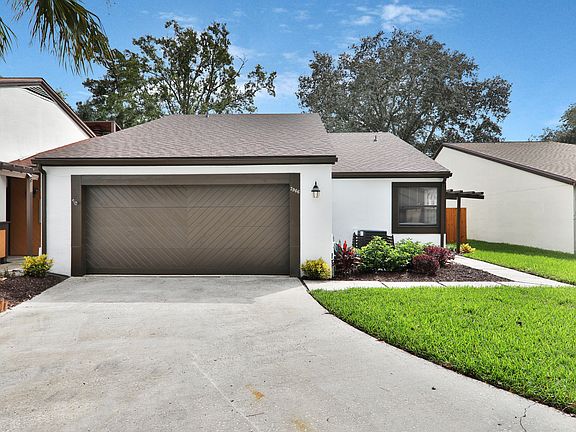 3rd image of 7966 Linkside Dr
