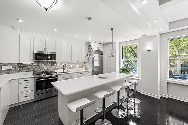 Sold by Compass | media 4