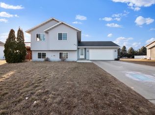 402 Morning View Ct, Sauk Centre, MN 56378