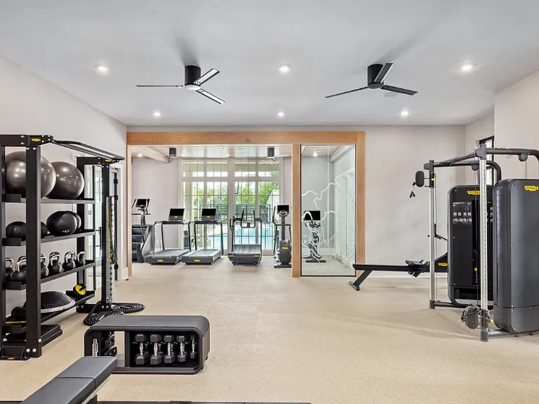 The Henslow Daniel Island Apartments & Townhomes — Photo 65