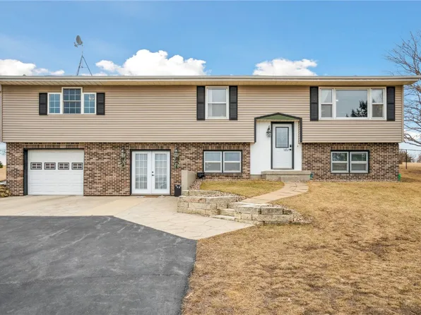 19589 Highway 38, Monticello, IA 52310