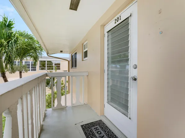 2132 NE 1st Way #201, Boynton Beach, FL 33435