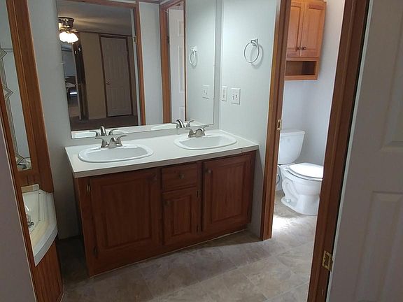 4th image of 2138 Gray Wood Ln