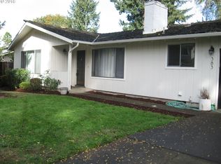 383 E Rosewood Ave, Eugene, OR 97404