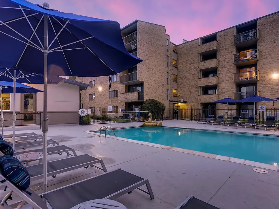 Lakeview Towers at Belmar apartments community photo