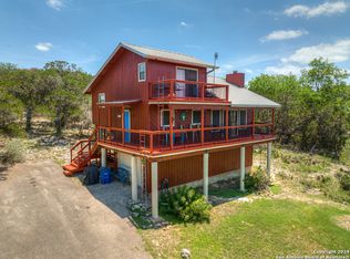 1897 Lakeshore Dr, Canyon Lake, TX 78133