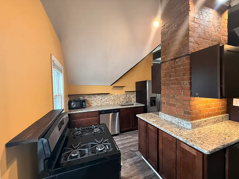 728 S Burdick St #7 — Photo 12