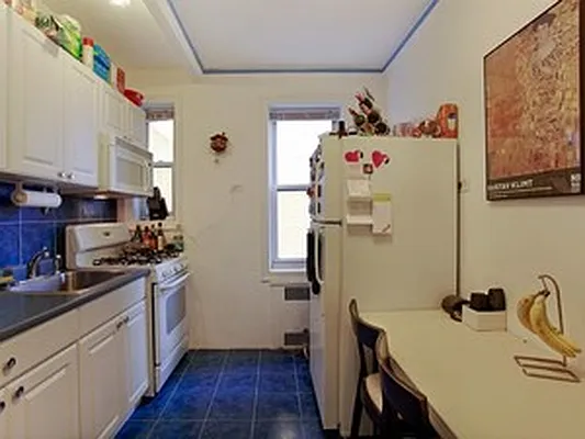 Sold by Corcoran | media 8