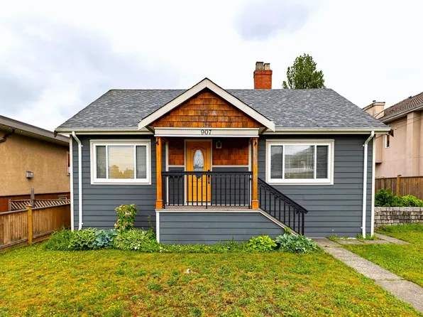 907 6th St, New Westminster, BC V3L 3C8