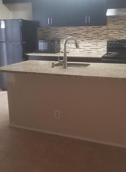 2nd image of 10 Horizon Dr